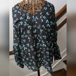 Business Casual Blouse Blue Floral w/ Pockets